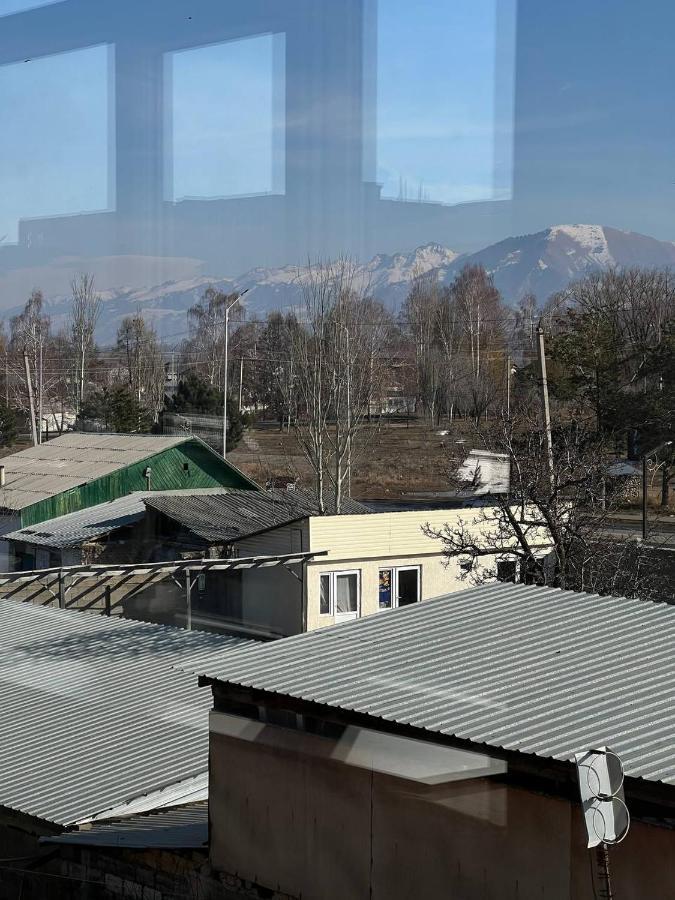 Emir Guest House In Karakol Εξωτερικό φωτογραφία