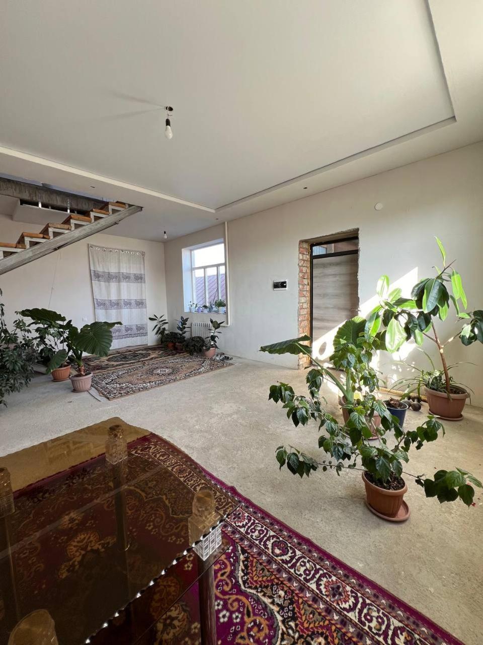 Emir Guest House In Karakol Εξωτερικό φωτογραφία